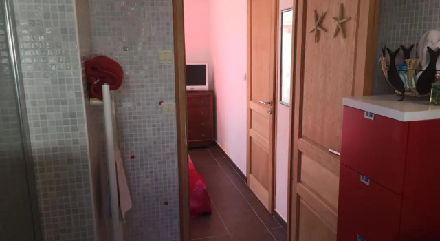 Chambre à Bouzigues dans villa individuelle, Book Villa Sommerhuse i Étang de Thau, Hytte