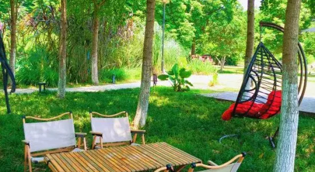 Heyin Jinxi Hot Spring Resort Homestay, Book Resort Resort Hotels in Chengdu, Resort