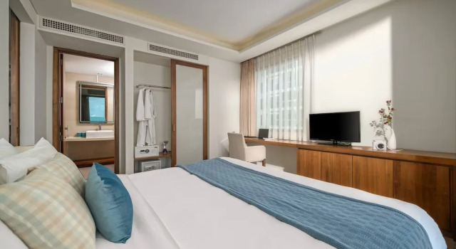 Exclusive 120sqm 2bdr Corner Suite Rooftop Pool, Prenota Appartamento Hotel a Da Nang con parcheggio, Parcheggio