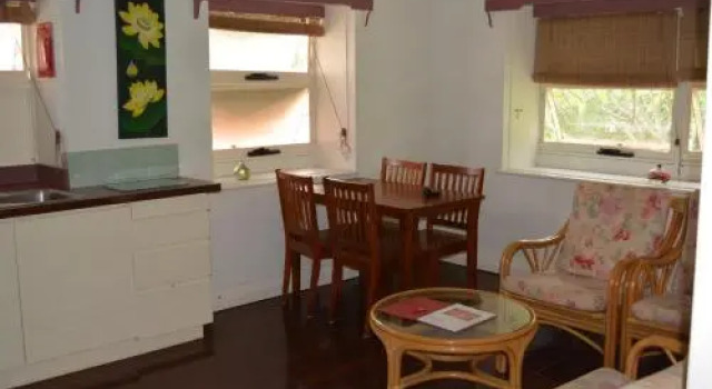 Hibiscus House, Book Hotel Christmas Island Australia