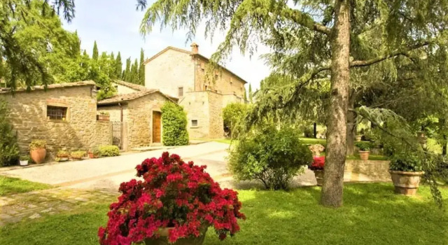 Коттедж Villa in Umbria with Pool near Lake Trasimeno