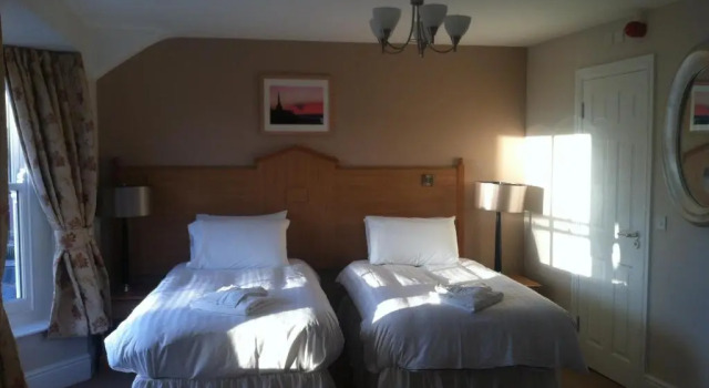 Двухместный номер Superior Four Seasons Hotel