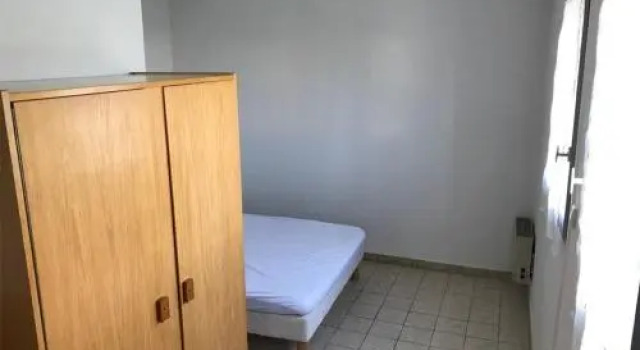 Apartment Cezelly 1, Book Lejlighed Hoteller i Corbières med parkering, Parkering