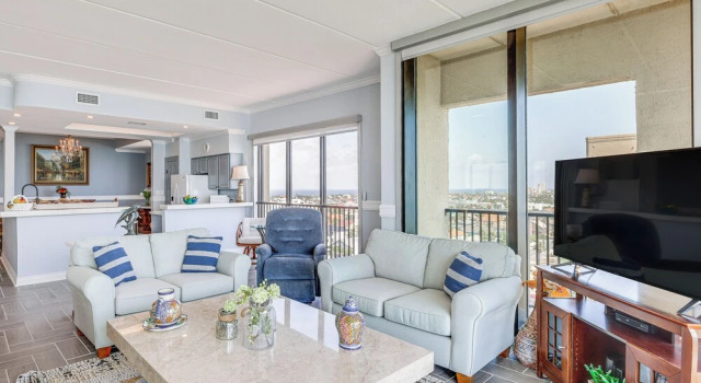 Penthouse w/ Beach Access: Suntide III - Unit 1101, Book Lejlighed Padre Island USA