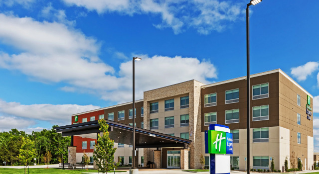 Holiday Inn Express & Suites Parsons by IHG, 预订 酒店 帕森斯 堪萨斯州