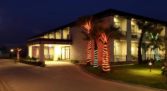 Полулюкс Hotel Max Nay Pyi Taw