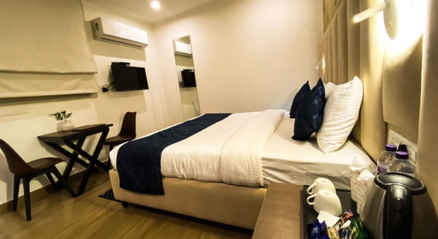 Номер Deluxe с балконом Sky Suites Huda City Center
