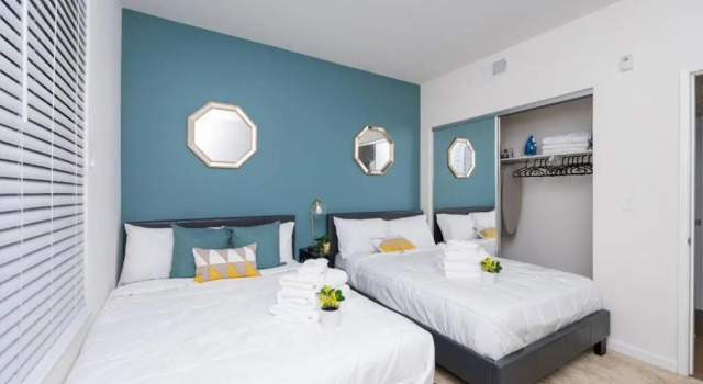 Amazing 2 bedroom 7 min from Disneyland w FREE Parking, Забронировать Отель Анахайм Disneyland California, рядом с UCI Douglas Hospital