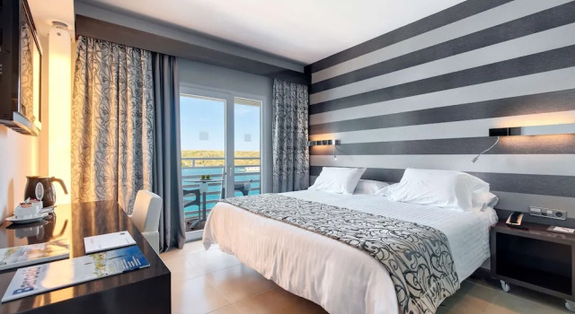Номер Superior с видом на море Barceló Hamilton Menorca