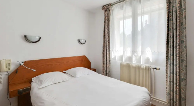 Номер Classic Brit Hotel Notre Dame