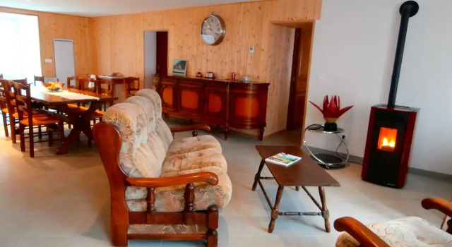 Chambres d'Hôtes à Rieutord, Prenota Hotel Hotel a Alvernia con parcheggio, Parcheggio