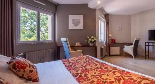 Suite Hôtel Causse Comtal Rodez, The Originals Relais