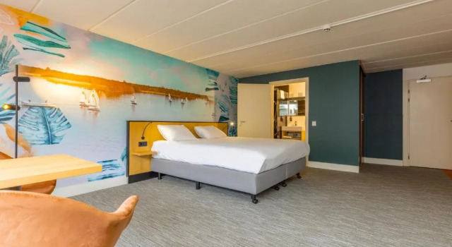 Двухместный номер Deluxe с балконом Fletcher Hotel Restaurant Loosdrecht-Amsterdam