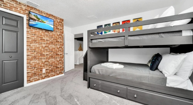 6BR Home w Pool Hot Tub Theater - Near Disney, Забронировать Отель Отели Орландо с бассейном, рядом с Поле для гольфа Mighty Jungle, Бассейн