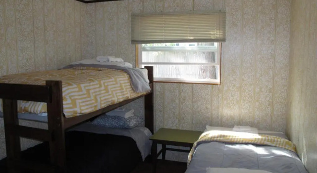 Little Teds Cottages, Book Hotel Marblehead Ohio