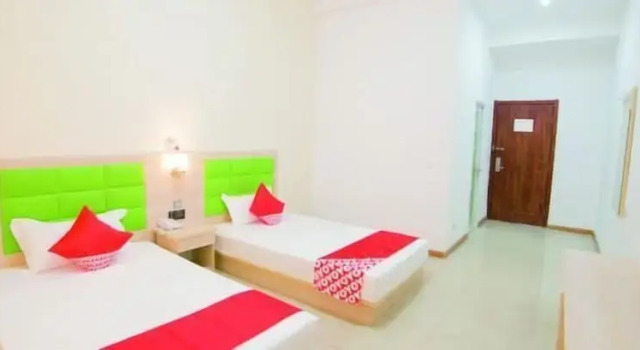 Tianjin Qingcheng Business Hotel, Rezerwuj Hotel Hotele w Tianjin Province z parkingiem, Parking
