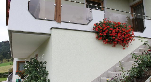 Modern Apartment in Salzburg With Garden, Rezervovat Apartmán Hotely v Filzmoos s parkováním, Parkování