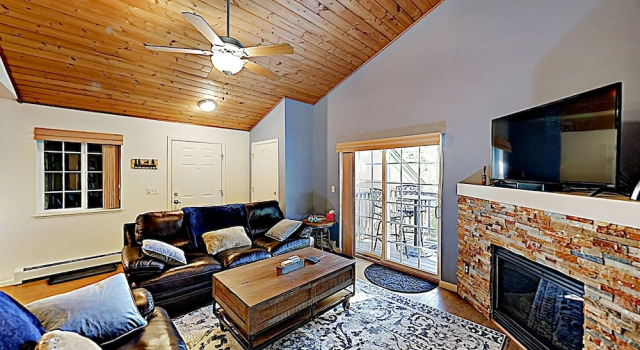 Walton Creek - Hot Tub, Near Slopes & Shuttle 2 Bedroom Condo
