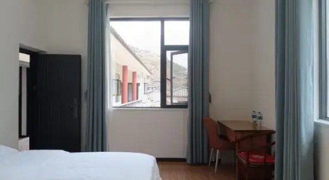 Номер Standard Yifeng Homestay (Tiger Leaping Gorge)