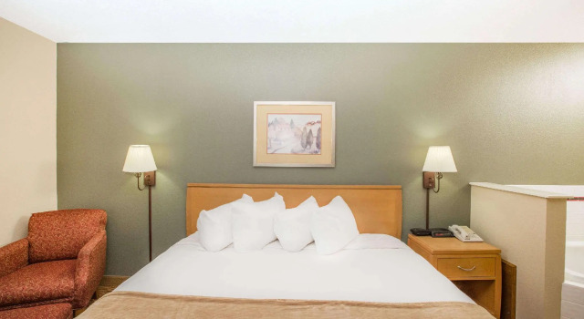 Двухместный номер Standard Ramada by Wyndham Spirit Lake/Okoboji