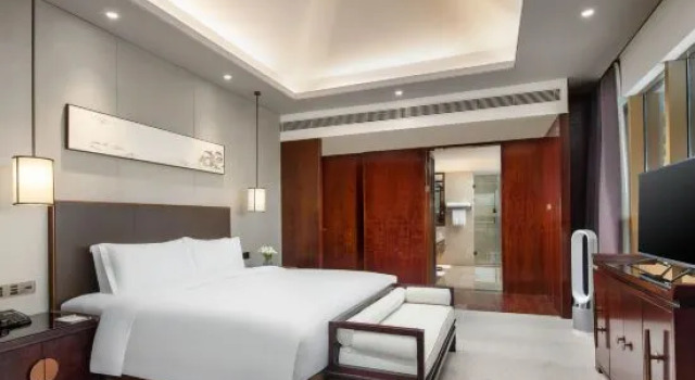 Люкс с видом на озеро Fu Rong Ge Hotel