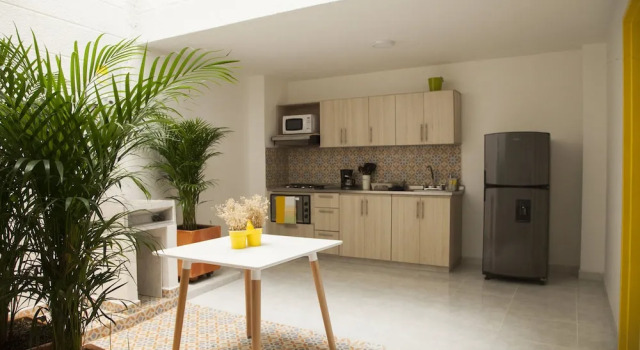 Апартаменты с 2 комнатами с балконом и с видом на внутренний двор Apartamento con todo nuevo Home Aris