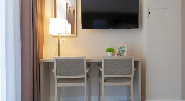 Номер Standard с видом на бассейн Helios Benidorm