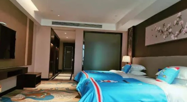 Номер Deluxe Guangzhou Baiyun International Convention Center LN Dongfang Hotel