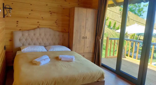 P2347 in Sapanca With 2 Bedrooms and 1 Bathrooms, Varaa Hotelli Hotellit Marmara-alue pysäköinnillä, Pysäköinti