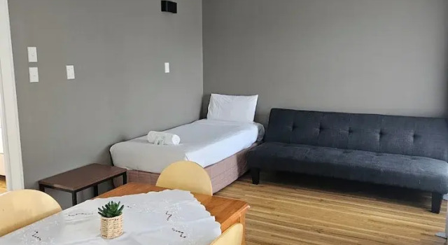 Студия Frimley Lodge Motel