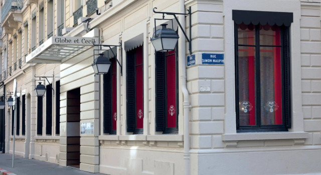 Globe et Cecil Hôtel