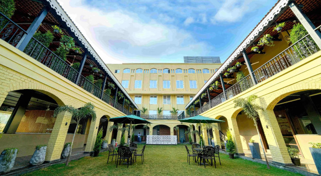 Hotel Town Palace, Rezervovat Hotel Hotely v Bangalore s parkováním, Parkování