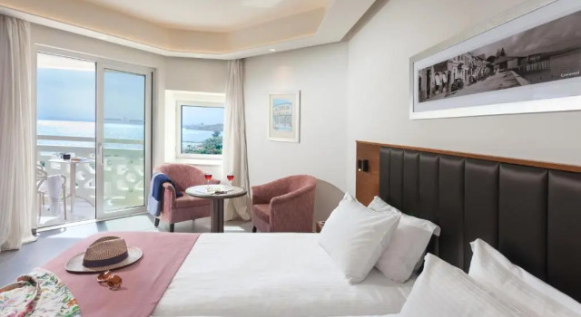 Двухместный номер с видом на море St Raphael Resort & Marina