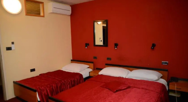 Hotel Gem, Rezervovat Hotel Hotely v Slavonia s parkováním, Parkování