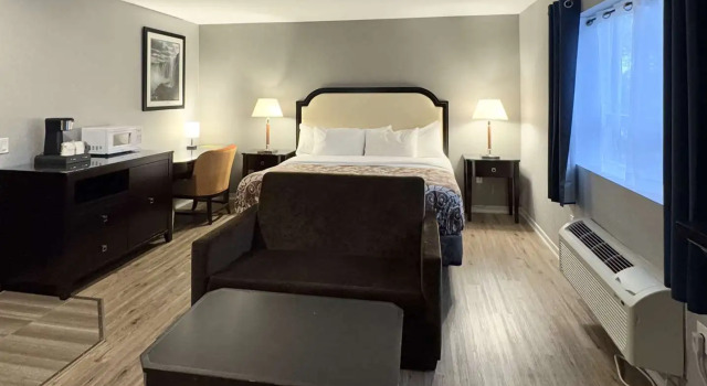Big Bird Inn Wawa, SureStay Collection by Best Western