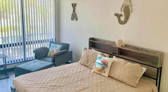 Двухместный номер Standard с видом на бассейн OCEANS 735 of DEERFIELD BEACH