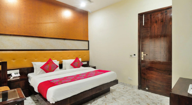 Hotel Grand Uddhav