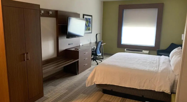 Люкс Holiday Inn Express & Suites Beaumont - Oak Valley by IHG