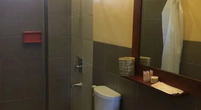 Трёхместный люкс с балконом и с видом на горы Tsai Hotel and Residences