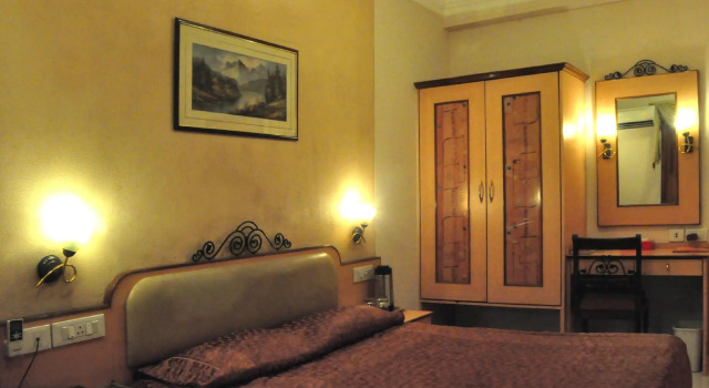 Номер Superior Abbott Hotel