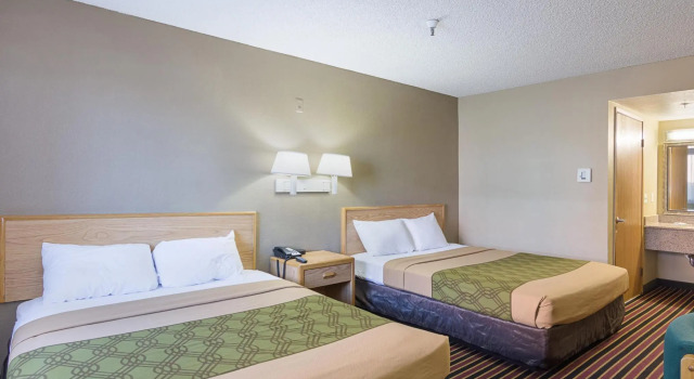 Четырёхместный номер Standard Comfort Inn Stockton