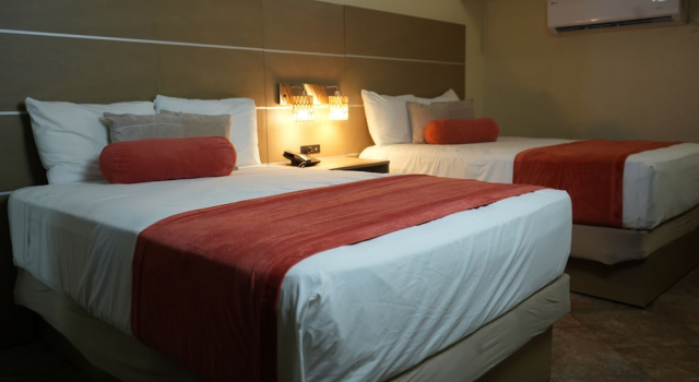 Четырёхместный номер Deluxe с балконом и с видом на океан Hotel El Guajataca
