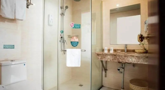 Двухместный номер Standard GreenTree Inn WuXi DongTing Leather City Express Hotel