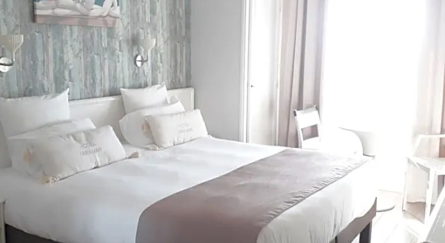 Семейный номер Standard с красивым видом из окна Hôtel The Originals Miramar, Royan Pontaillac