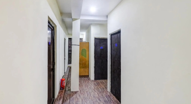 OYO 81819 Kohli Palace, Varaa Hotelli Faridabad Haryana