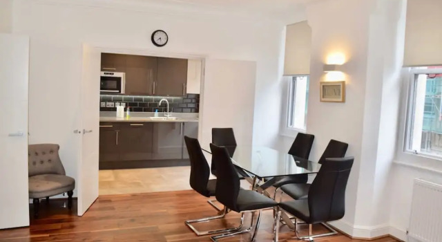 Beautiful Central London Apartment FS2 II, Забронировать Апартаменты/квартира Лондонский Сити Лондон, рядом с Роупел-стрит