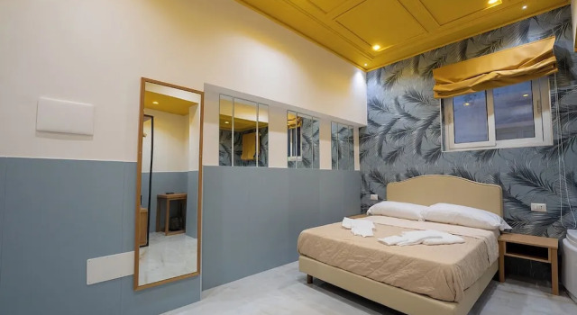 Двухместный люкс GreRos H. Rooms Napoli Centro by Clapa Group Dislocated Hospitality
