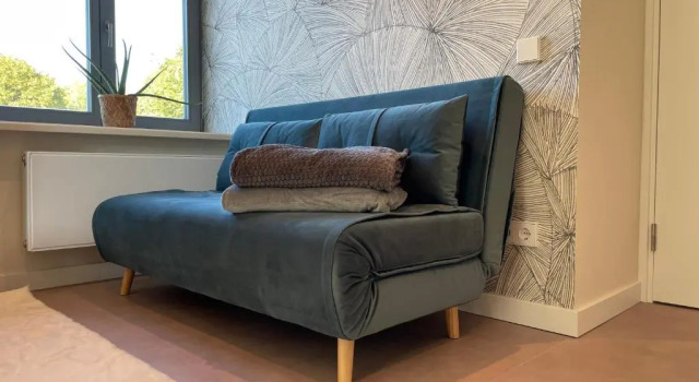 Beautiful 1-bedroom apartment 5 min from center with free parking
