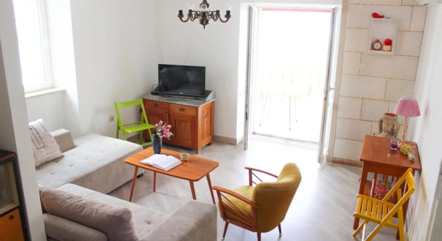 Apartment With 2 Bedrooms in Postira, With Wonderful sea View, Furnish