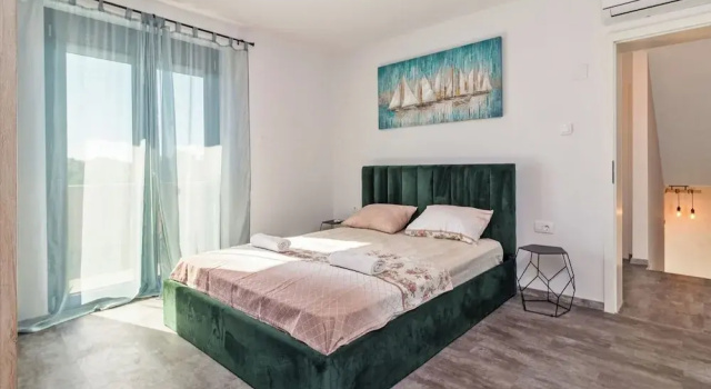 Spacious Villa in Pula With Heated Pool